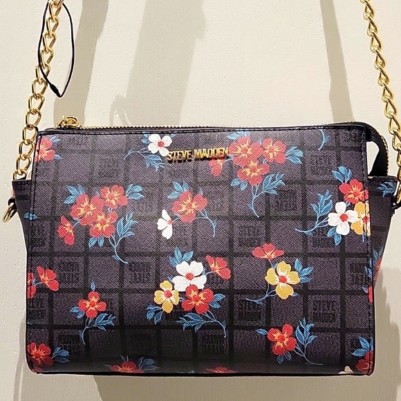 Steve Madden Handbags - NWOT STEVE MADDEN "xhodani" black floral crossbody